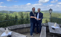 Rotary-Club Rhön: Andreas D‘Errico übergibt Präsidentenamt an Helmut Liersch