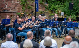 Mitreißende Musik bei der Serenade an der Lourdesgrotte