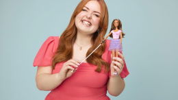 Revolution: Erste blinde Barbie-Puppe im Handel