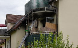 Waren Feuerwerkskörper schuld? 150.000 Euro Schaden nach Wohnungsbrand