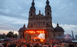 Fulminantes Ende der Domplatzkonzerte mit Star-DJ Paul Kalkbrenner