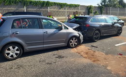 Auf der Autobahn 5: Unfall mit vier beteiligten Fahrzeugen