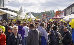 Bickhardt Bau-Familie feiert mit 3.000 Gästen: Volksfest-Stimmung am Bauhof