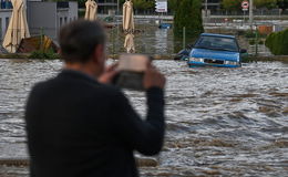 Hochwasser in Europa - reißende Ströme richten Schäden an