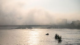 Elbe steigt weiter - Aufräumarbeiten in Flutgebieten