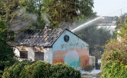 Erneut schwerer Brand: leerstehendes Haus komplett zerstört