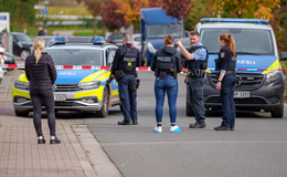 Versuchtes Tötungsdelikt: 58-Jähriger schießt auf Mann und flüchtet mit Auto