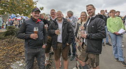 Kirmes in Steinbach begeistert  die Besucher mit Tanz um den Kirmesbaum