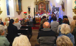 King of Rock&apos;n&apos;Roll meets Queen of Heaven in Bimbacher Schnepfenkapelle