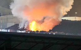 Brand im Silo geht glimpflich aus: Entzündetes Torf bringt Feuerwehr