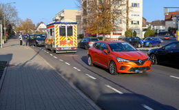 Crash auf der Leipziger Straße: Drei Personen leicht verletzt