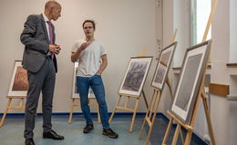 "Leid Liebe entgegensetzen": Schüler verarbeiten Auschwitz-Besuch mit Kunst