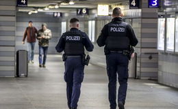 Mann zückt bei Fahrscheinkontrolle ein Springmesser