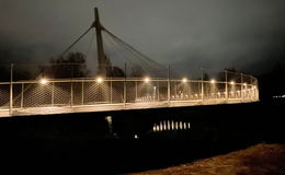 Hessentagsbrücke darf nach über drei Jahren abends wieder beleuchtet werden