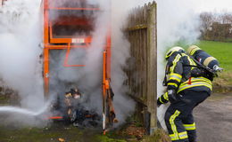 Erneuter Brand eines Kolping-Altkleidercontainers: Ursache unklar