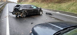 Crash zweier Pkw auf der A66 - Ins Schleudern geraten und überschlagen