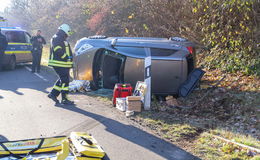 Auto landet auf dem Dach - schwerer Crash auf der B27 bei Löschenrod