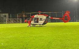 Flutlichtalarm! Rettungshubschrauber landet auf Sportplatz in Obergeis