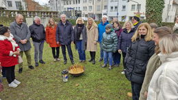 Pfadfinder brachten der Caritas das "Friedenslicht"