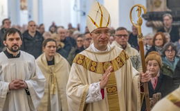 Bischof Gerber predigt am ersten Feiertag im Fuldaer Dom