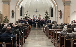 Weihnachtliches Chorkonzert in Bronnzell begeistert