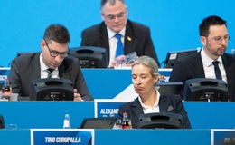 AfD-Parteitag kürt Weidel zur Kanzlerkandidatin