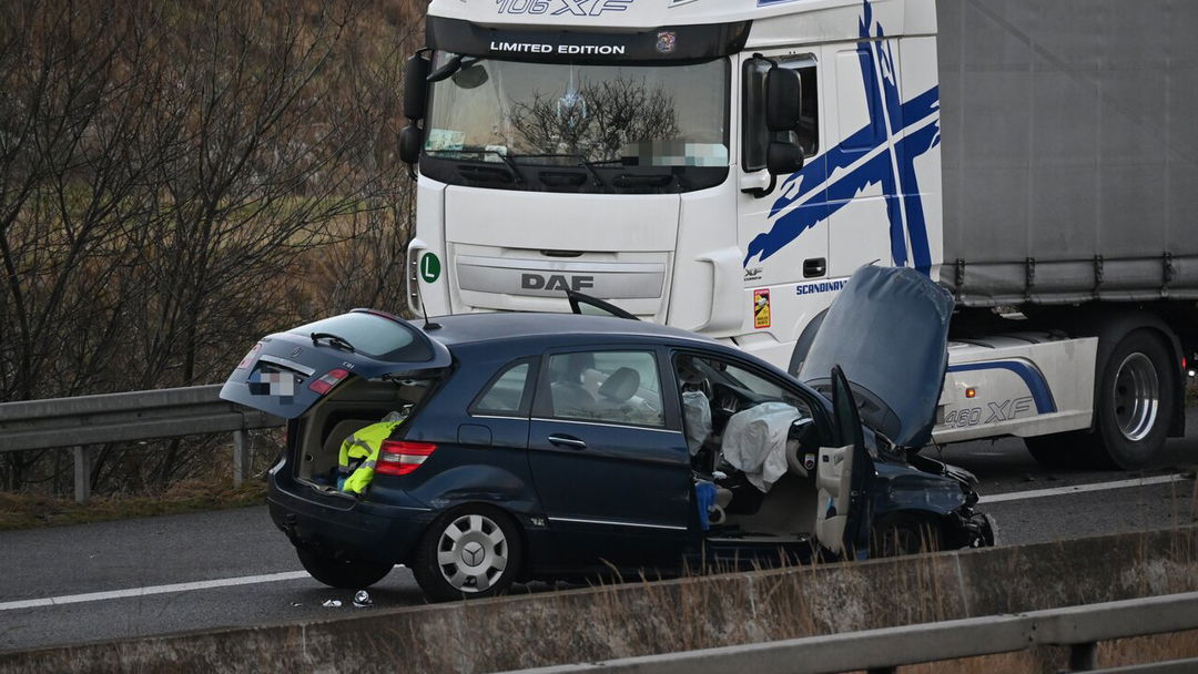 Schwerer-Unfall-auf-der-A4-bei-H-nebach-Fahrbahn-Richtung-Osten-wieder-frei