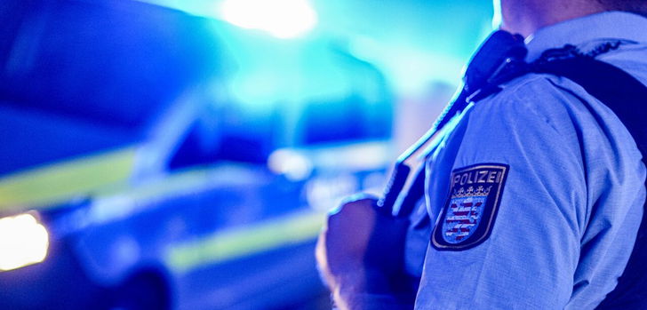 Ein Obdachloser war auf der Suche nach einem warmen Schlafplatz als er damit einen Polizeieinsatz auslöste.