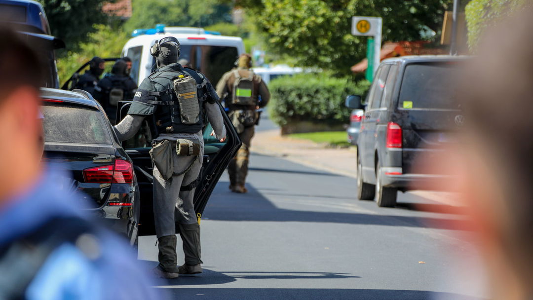 Nach-SEK-Einsatz-in-Oberlengsfeld-Beschuldigter-muss-600-Euro-Strafe-zahlen