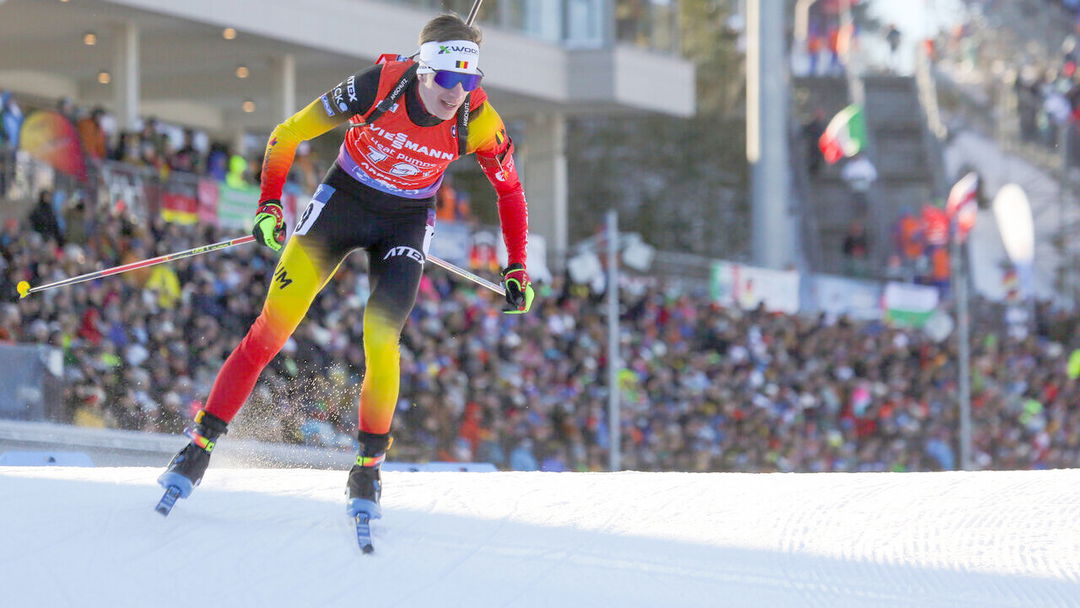 Jubel-bei-den-Biathlon-Fans-Arena-Am-Rennsteig-bleibt-im-Weltcup-Kalender