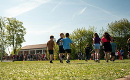 Grundschule Bimbach: Sponsorenlauf zugunsten von "Aktion Hessen hilft"