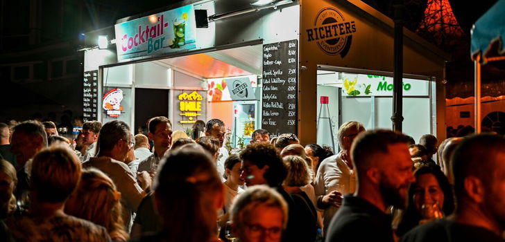 Abwechslungsreiches Bühnenprogramm, Essensstände und Marktbetrieb – das ist Schmackofatz!