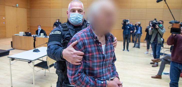 Der Vater des Hanau-Attentäters bei einer Gerichtsverhandlung im Jahr 2021