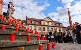 Mahnwache für in Spielhalle getötete 23-jährige Frau - und gegen Femizide