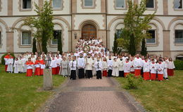 Eine große Gemeinschaft: 220 Ministranten im Bonifatiuskloster Hünfeld