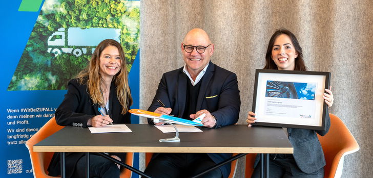 Mit fast 100 Jahren Erfahrung im Speditions- und Logistikgeschäft bietet die ZUFALL logistics group maßgeschneiderte Luftfrachtlösungen weltweit – nachhaltig, zuverlässig und global vernetzt.
