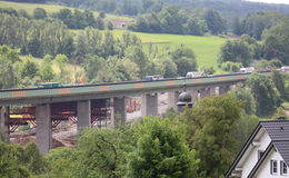 Asbestbefund an der Talbrücke Uttrichshausen sorgt für Empörung