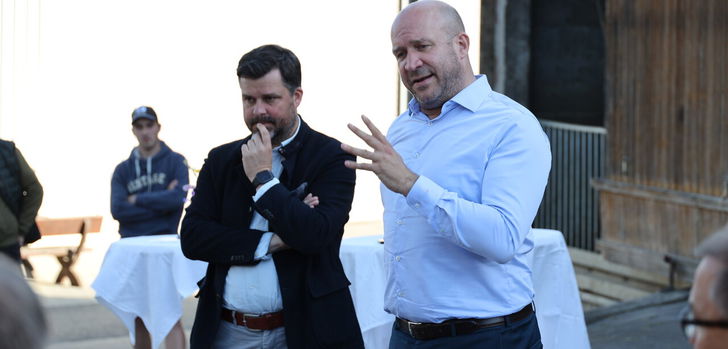 Landwirtschaftsminister Ingmar Jung (rechts) und Bürgermeisterkandidat Tobias Farnung