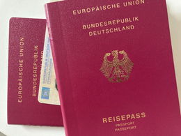 Vor dem Urlaub Gültigkeit der Reisepässe prüfen!