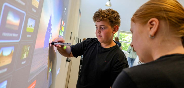 Eröffnung der Austellung "Künstlerische Intelligenz" in der Kinderakademie Fulda.