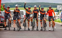 Start frei für den Radmarathon: Tausende Radfans rollen durch die Rhön