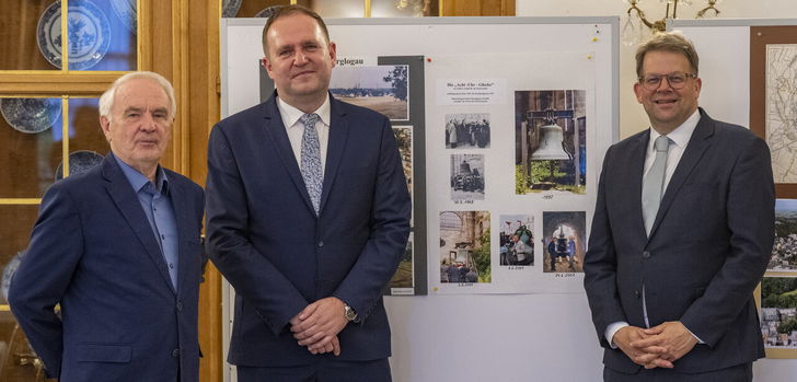 Günter Haupstock (Sprecher der Oberglogauer), Sebastian Gerstenberg (Beauftragter für Partnerstädte) und Oberbürgermeister Dr. Heiko Wingenfeld beim Oberglogauer Heimattreffen