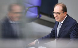Innenminister Dobrindt will Taser für die Bundespolizei