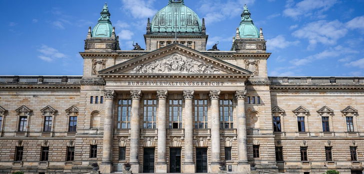 Das Bundesverwaltungsgericht Leipzig prüft das Verbot des rechtsextremen Magazins «Compact» (Symbolfoto)