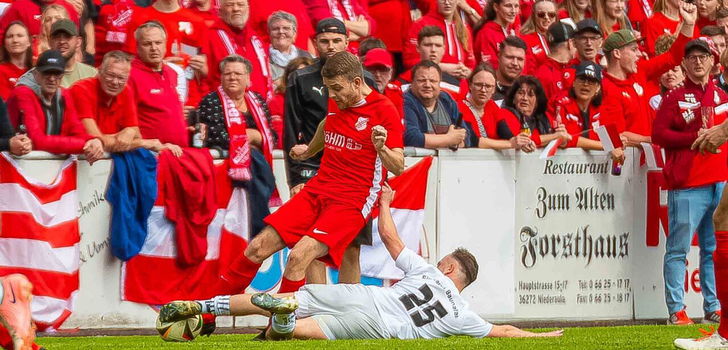 Fußball vor vollen Rängen - wie hier die Fans vom SV Hofbieber am Pfingstsonntag in Niederaula