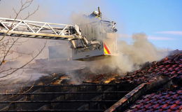 Nächtlicher Dachstuhlbrand erschüttert Innenstadt