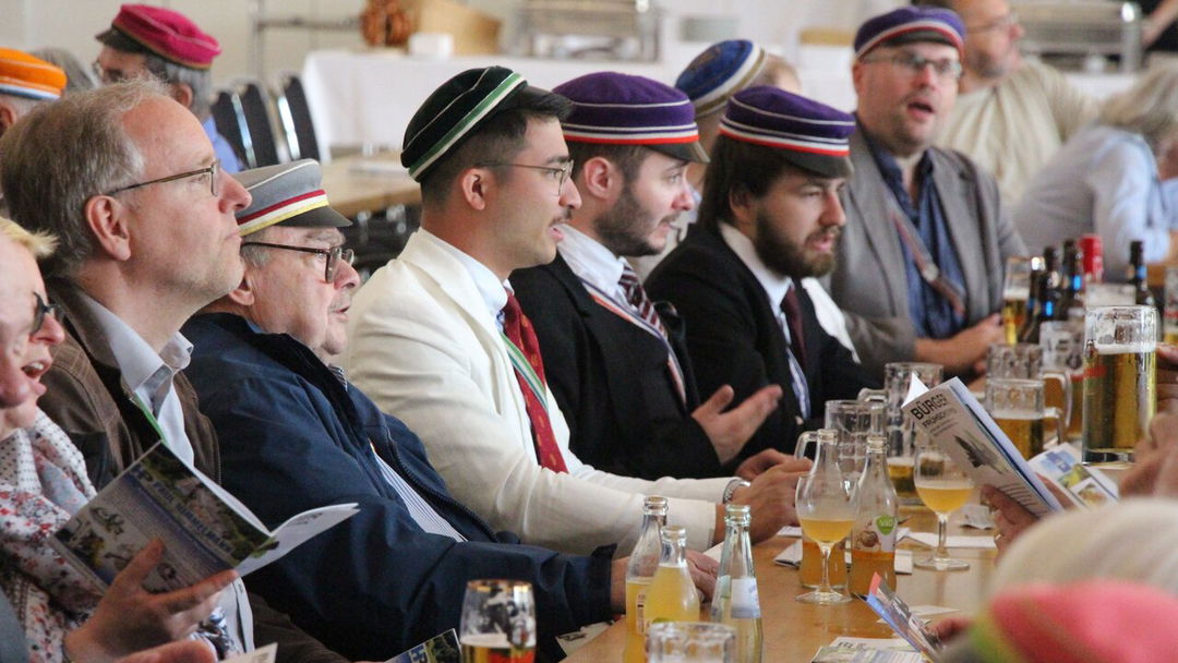 Fuldaer Orangerie: Bürgerfrühschoppen feiert Tradition und Geselligkeit – Ein Fest für die Gemeinschaft