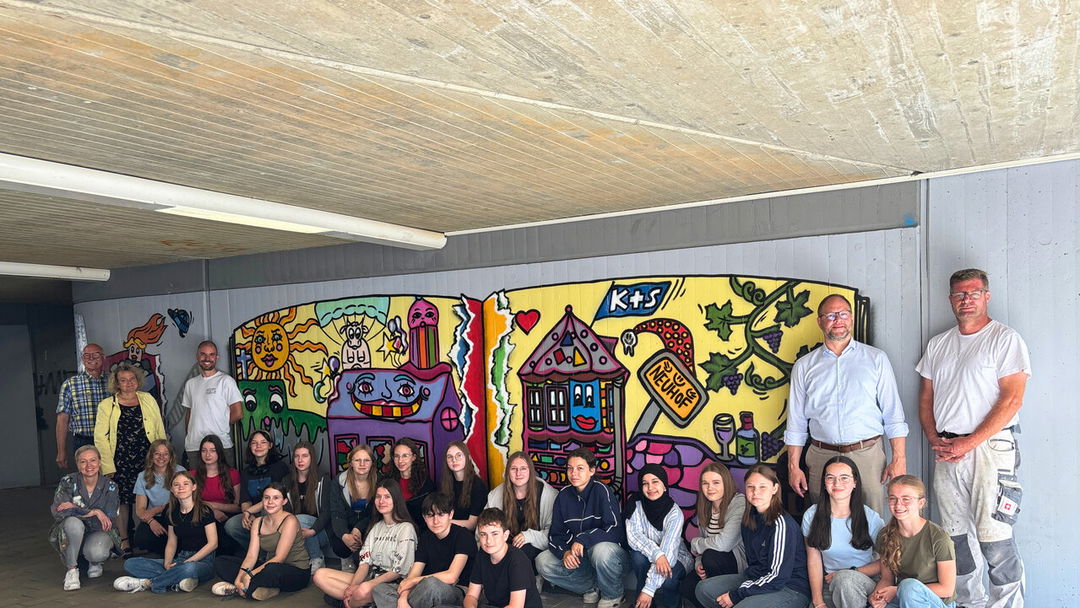 Sch-ler-versch-nern-den-Bahnhof-Neue-Graffitis-an-der-Unterf-hrung
