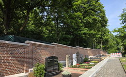 CWE begrüßt Fertigstellung der Friedhofsmauer Frauenberg