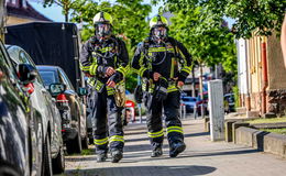 Gasaustritt in der Ronsbachstraße - Feuerwehr sucht Räume ab